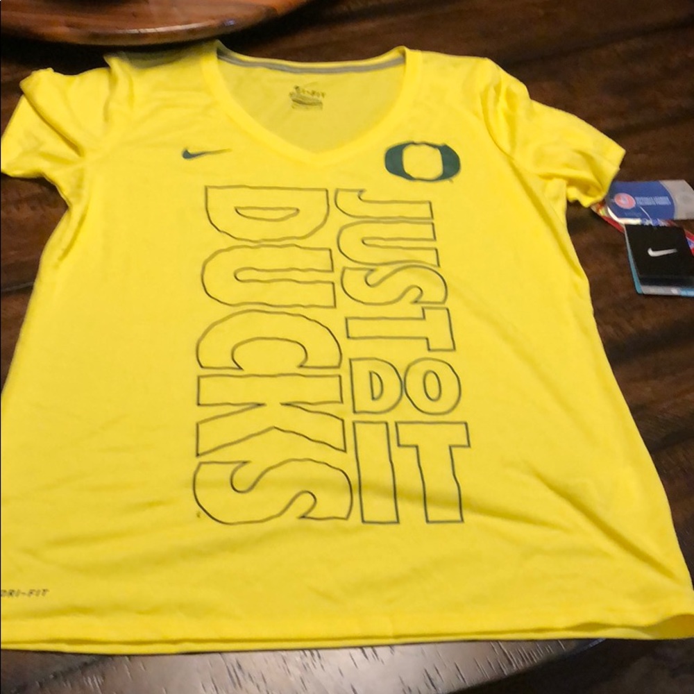 NWT Nike Oregon Ducks Dri Fit Shirt size large